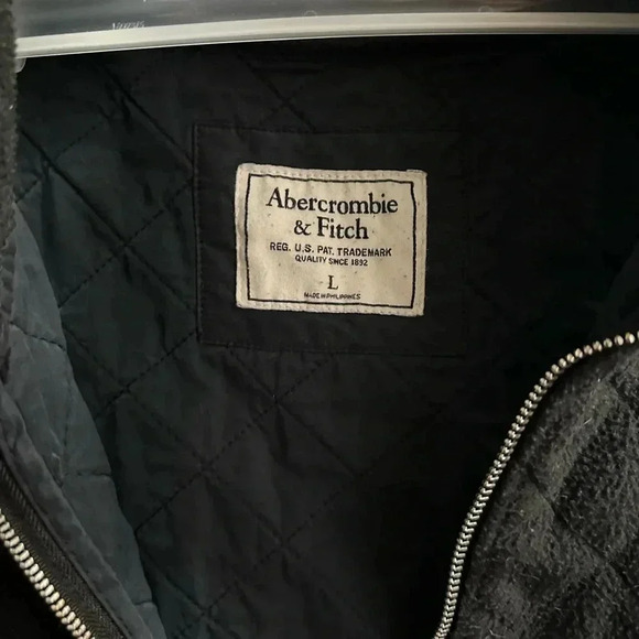 Abercrombie and Fitch Women Black Fleece Vest Size Large - Picture 4 of 6